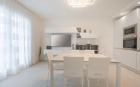 Residence Luxury Elisabeth Con Posto Spiaggia Incluso